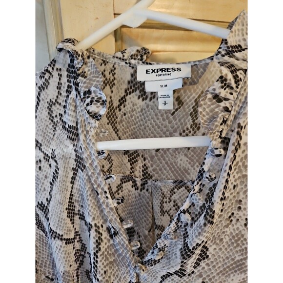 Express Womens Small Portofino Gray Snakeskin Print Slim Fit Sheer Button Blouse - Picture 3 of 7